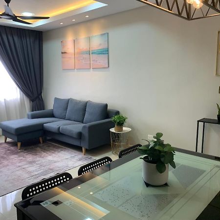 Dnaura Homestay Batu Buruk Terengganu Kuala Terengganu Exterior foto